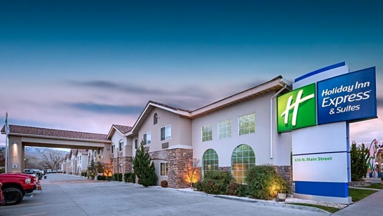 Holiday Inn Express & Suites Bishop